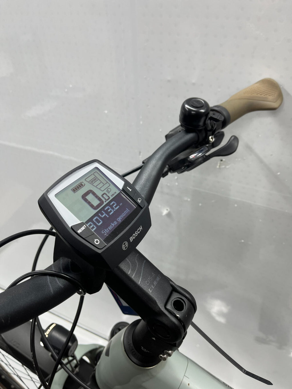 Cube Touring Hybrid Pro 625