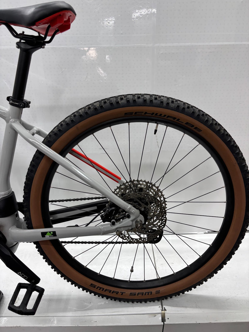 Cube Reaction Hybrid Pro E-Bike - Rahmengröße L, keine 450 Km