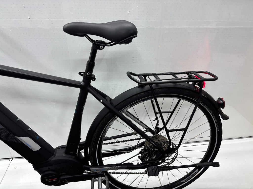 Genesis E-Series Touring, keine 200 KM gefahren!