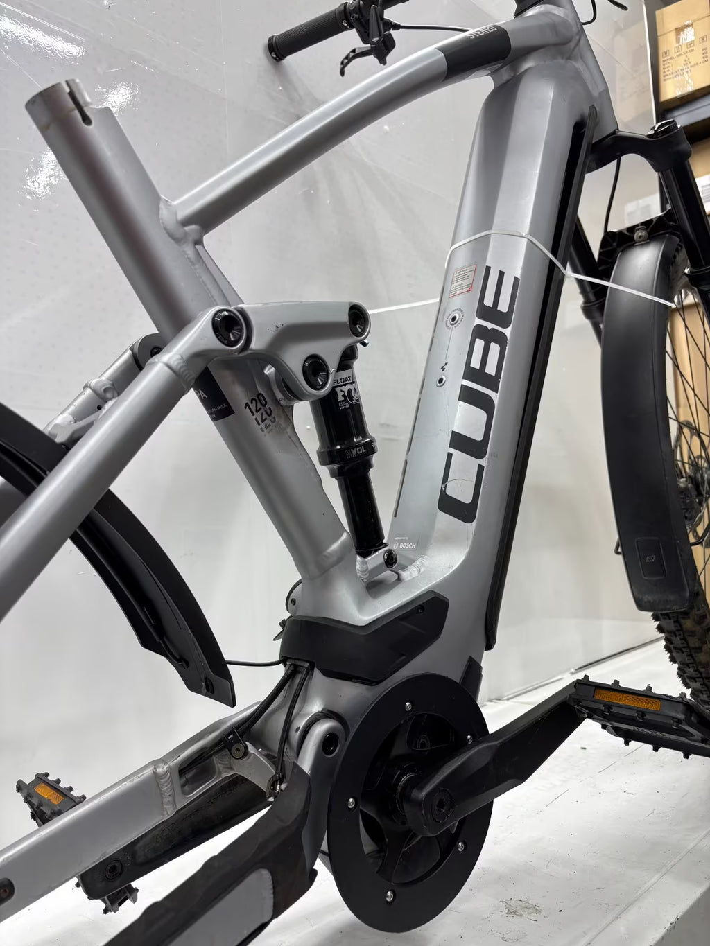 Cube Stereo Hybrid 120 Race - Rahmengröße XL - Bastlerrad zum Wiederaufbau
