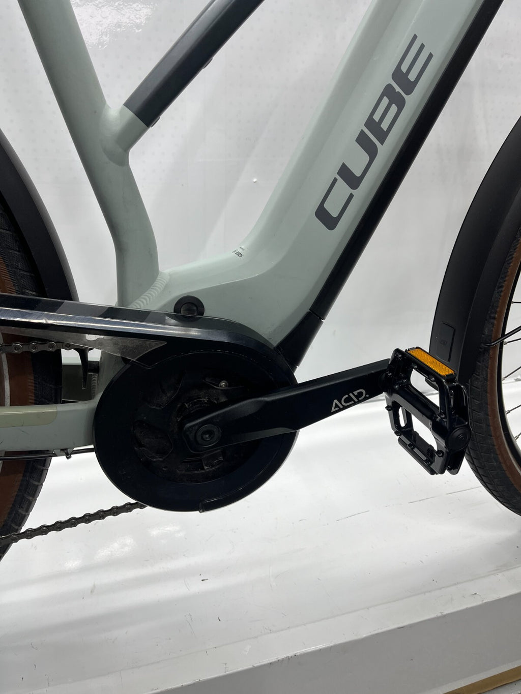 Cube Touring Hybrid Pro 625