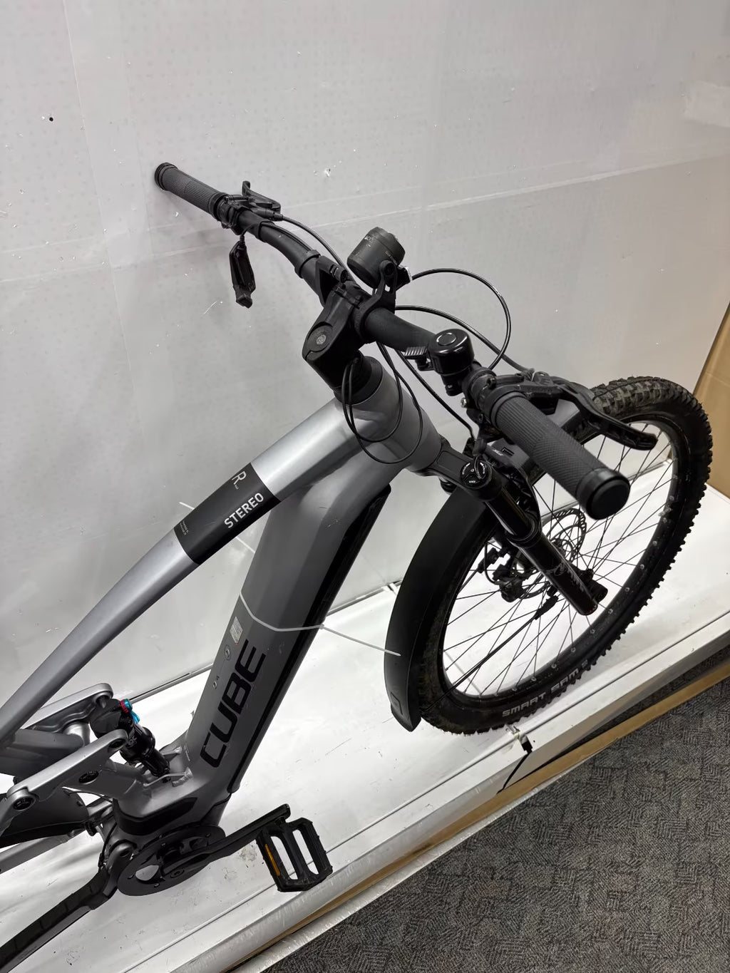 Cube Stereo Hybrid 120 Race - Rahmengröße XL - Bastlerrad zum Wiederaufbau