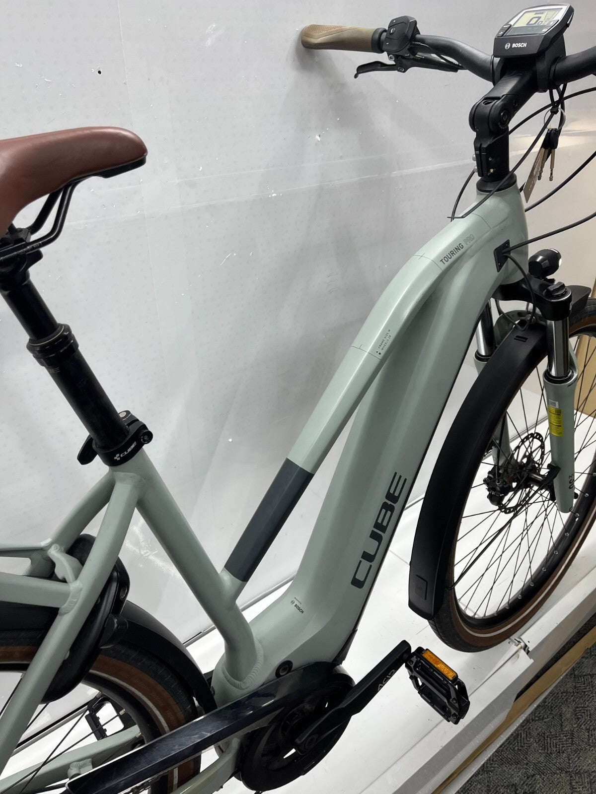 Cube Touring Hybrid Pro 625