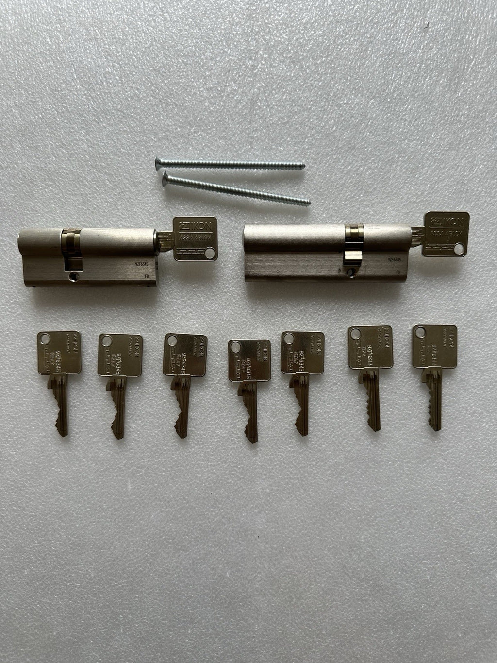 Ikon Schließzylinder, Doppelzylinder, Gleichschließend, 9 Schlüssel, Edelstahl