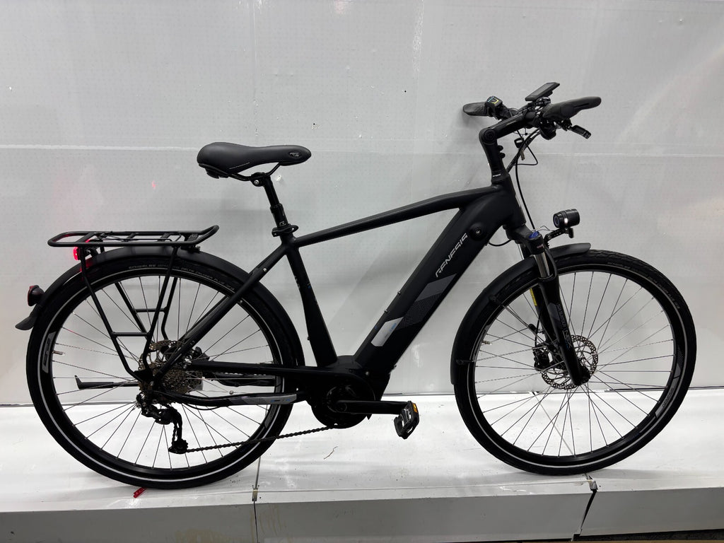 Genesis E-Series Touring, keine 200 KM gefahren!