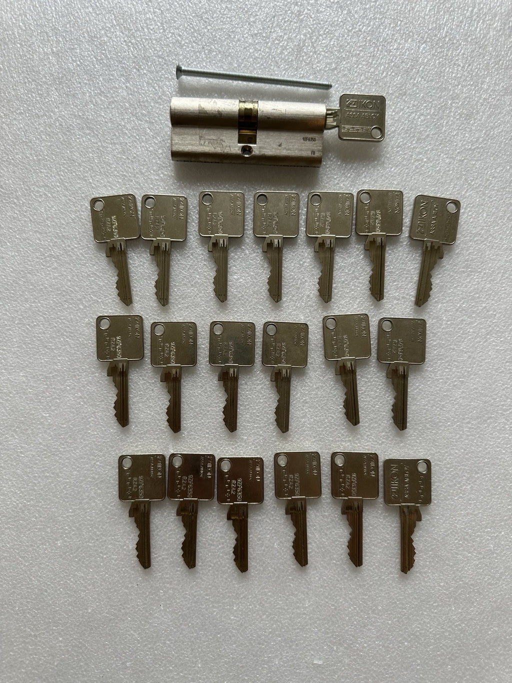 Ikon Schließzylinder, Doppelzylinder, Gleichschließend, 20 Schlüssel, Edelstahl