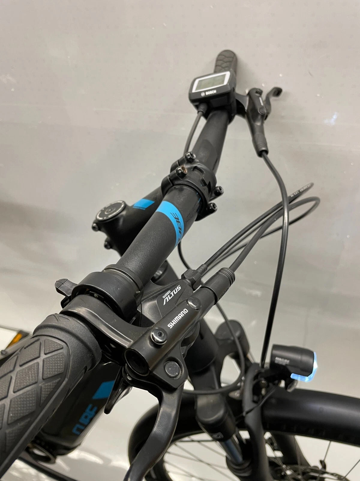 CUBE Cross Hybrid One 500, keine 750 Km gefahren!