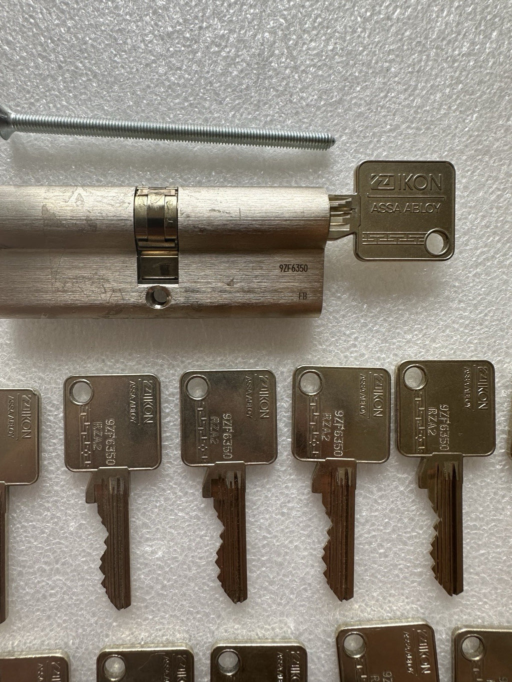 Ikon Schließzylinder, Doppelzylinder, Gleichschließend, 20 Schlüssel, Edelstahl