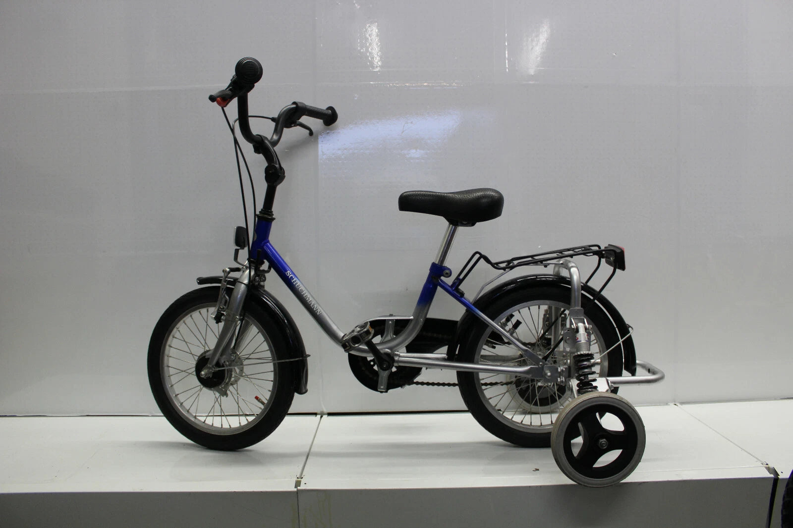 Schuchmann Kinder Therapierad Fahrrad 16 Zoll für Kinder mit Beeinträchtigungen mit Stützrädern