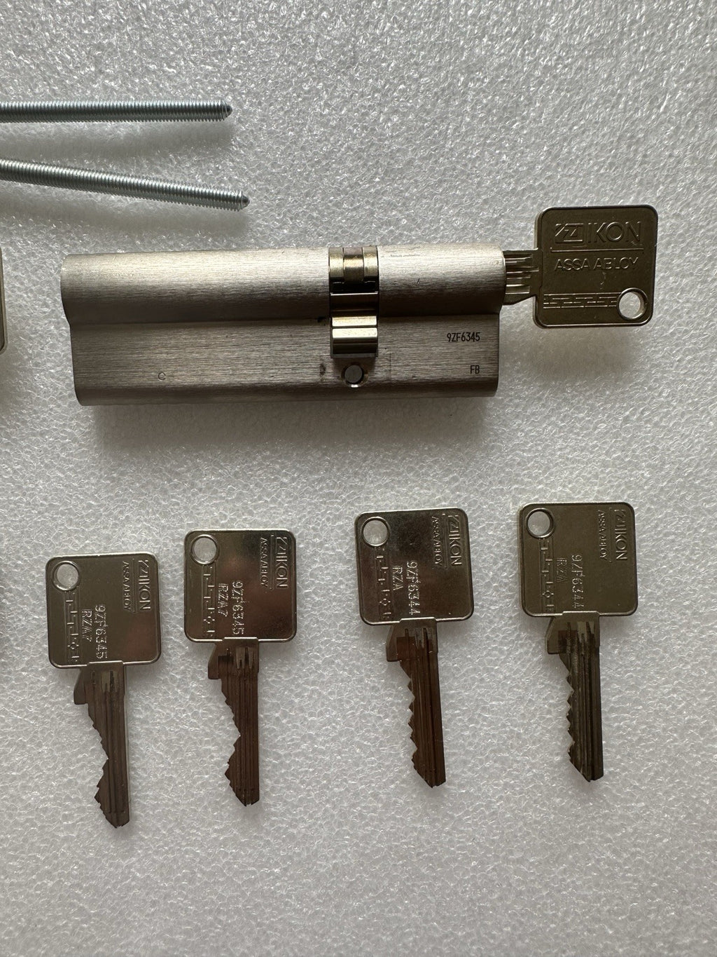 Ikon Schließzylinder, Doppelzylinder, Gleichschließend, 9 Schlüssel, Edelstahl