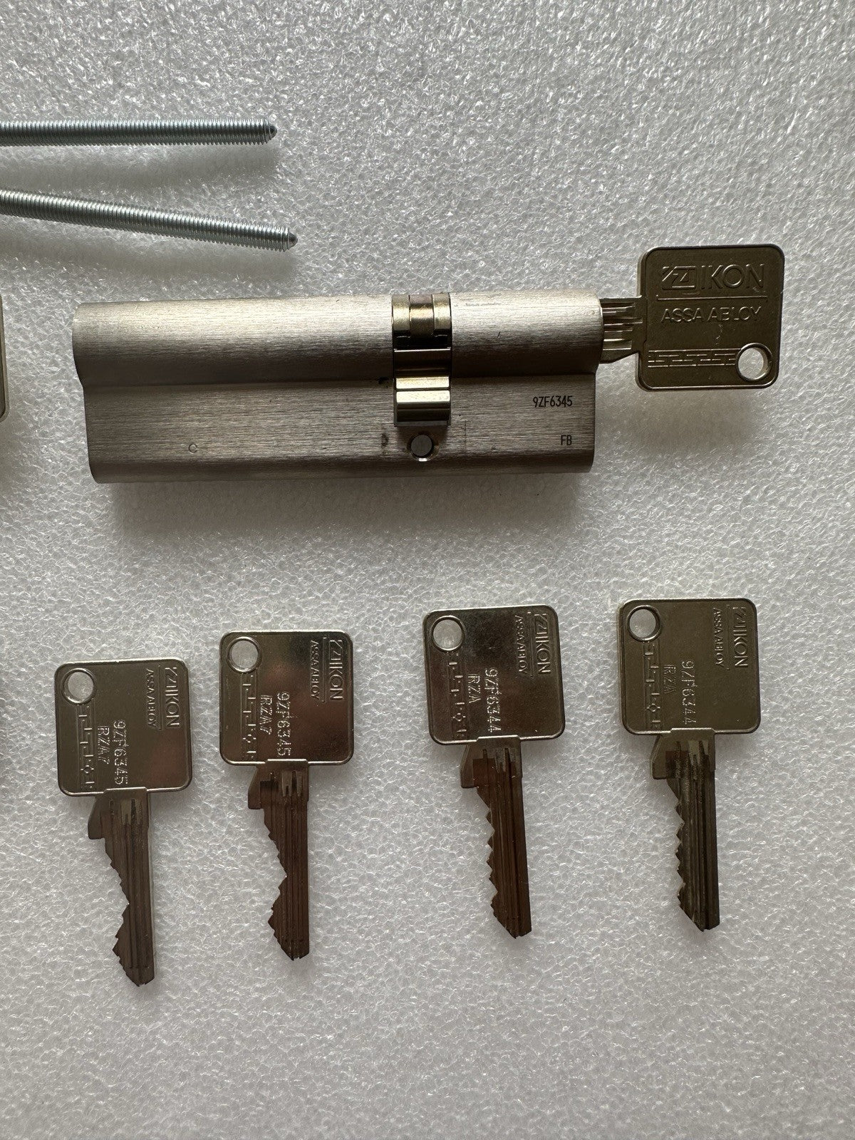 Ikon Schließzylinder, Doppelzylinder, Gleichschließend, 9 Schlüssel, Edelstahl