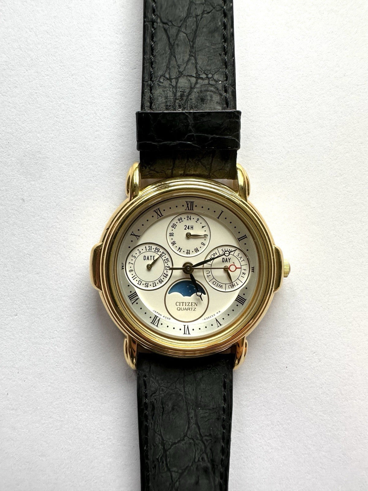Citizen Light house Vintage Moonphase Date Quartz Herren Uhr Lederarmband