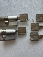 IKON Schließanlage Gleichschließend Doppelzylinder Halbzylinder 6x Schlüssel