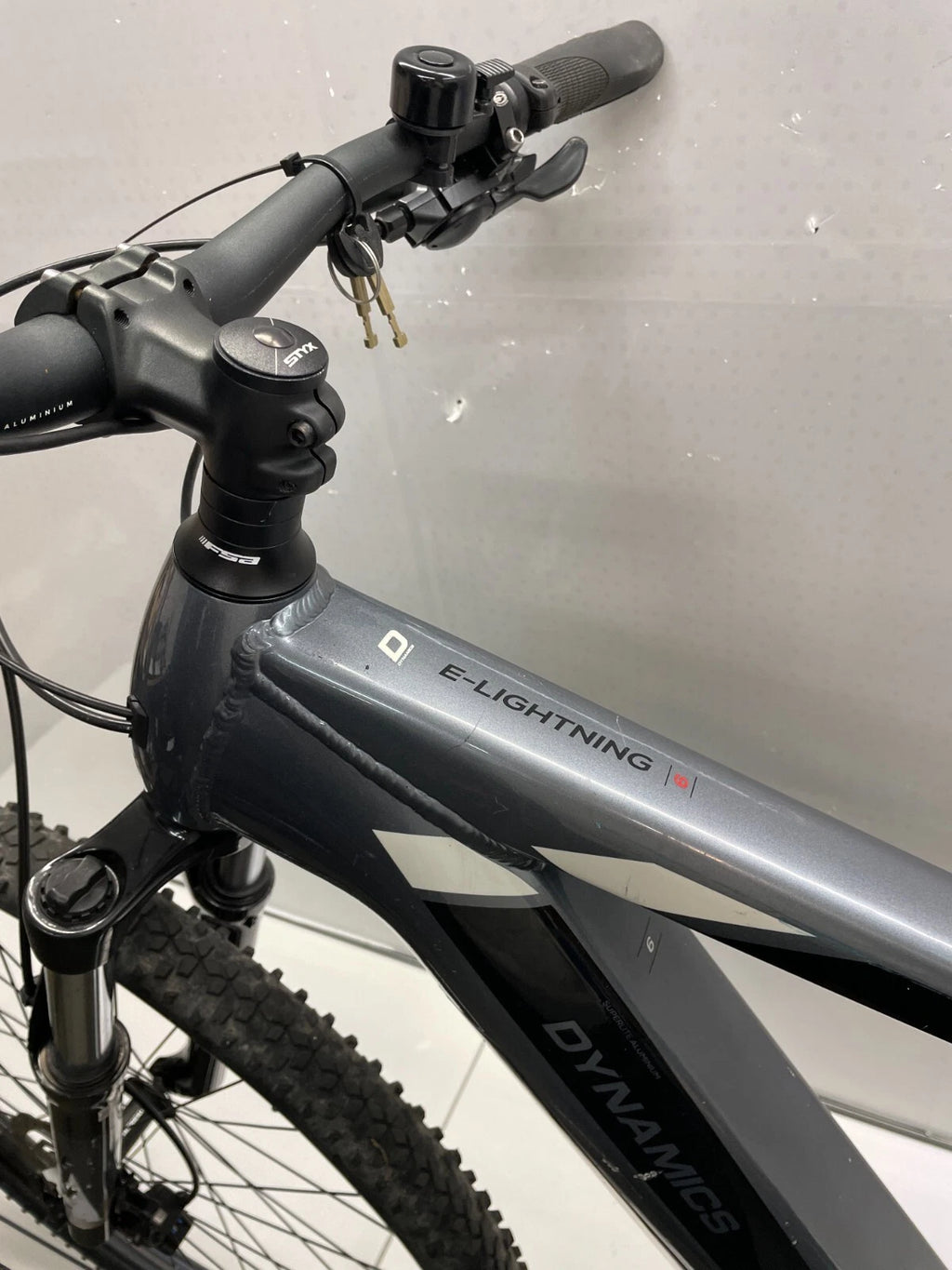 Dynamics E-Lightening 6
