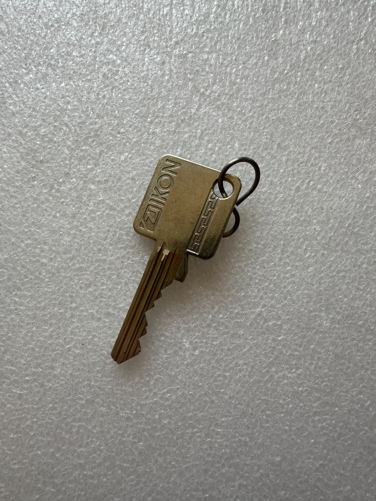 IKON Schließanlage ASSA ABLOY Gleichschließend Doppelzylinder 11x Schlüssel