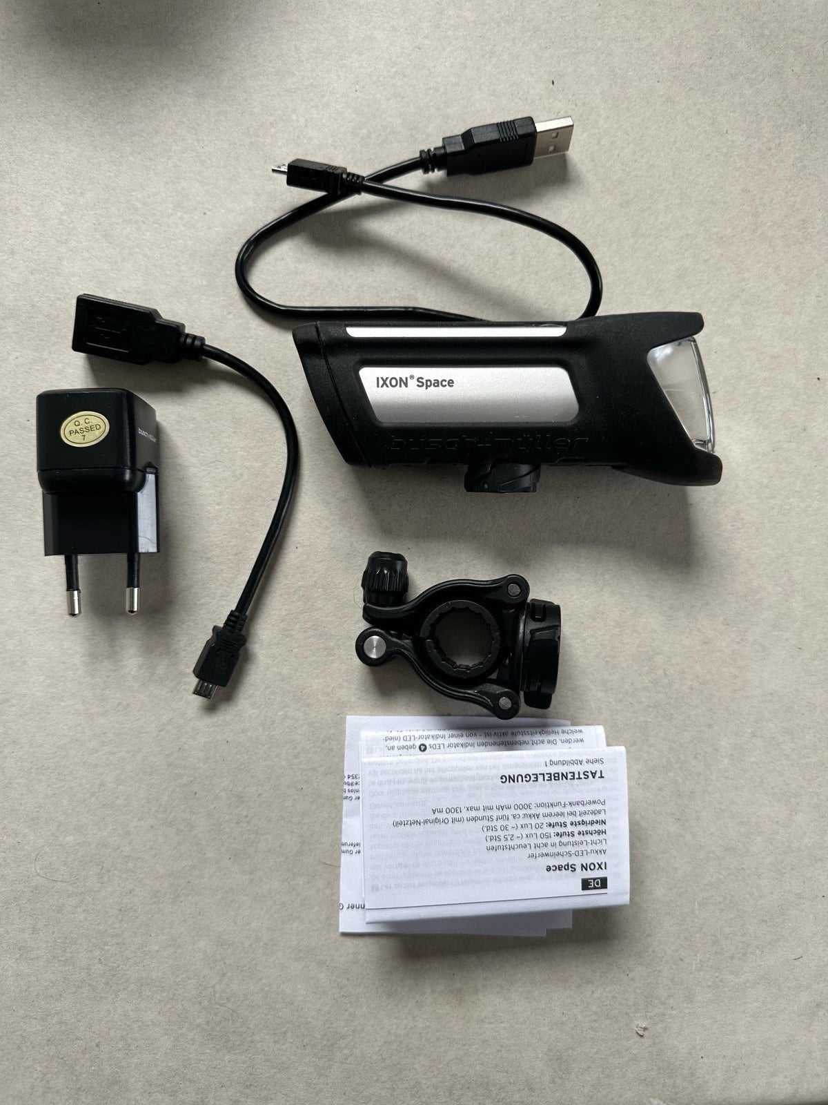 Busch + Müller IXON Space LED Scheinwerfer - NEU