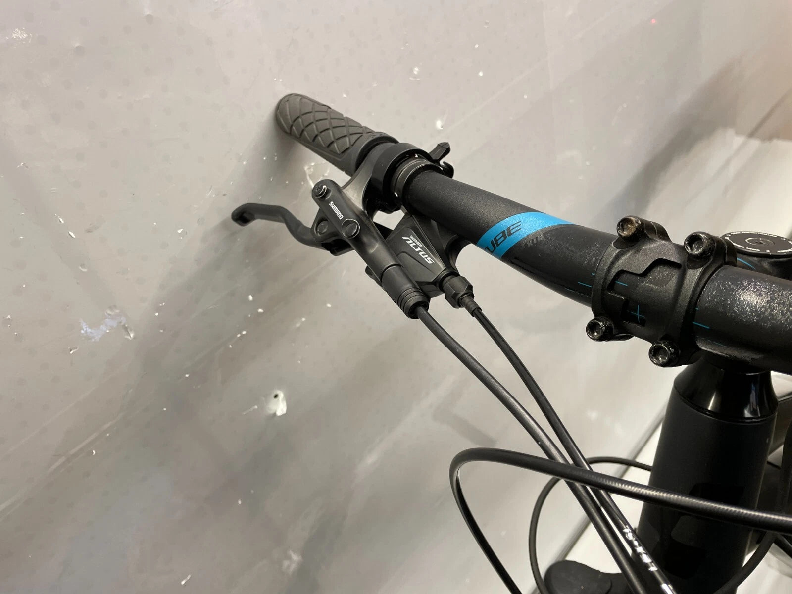 CUBE Cross Hybrid One 500, keine 750 Km gefahren!