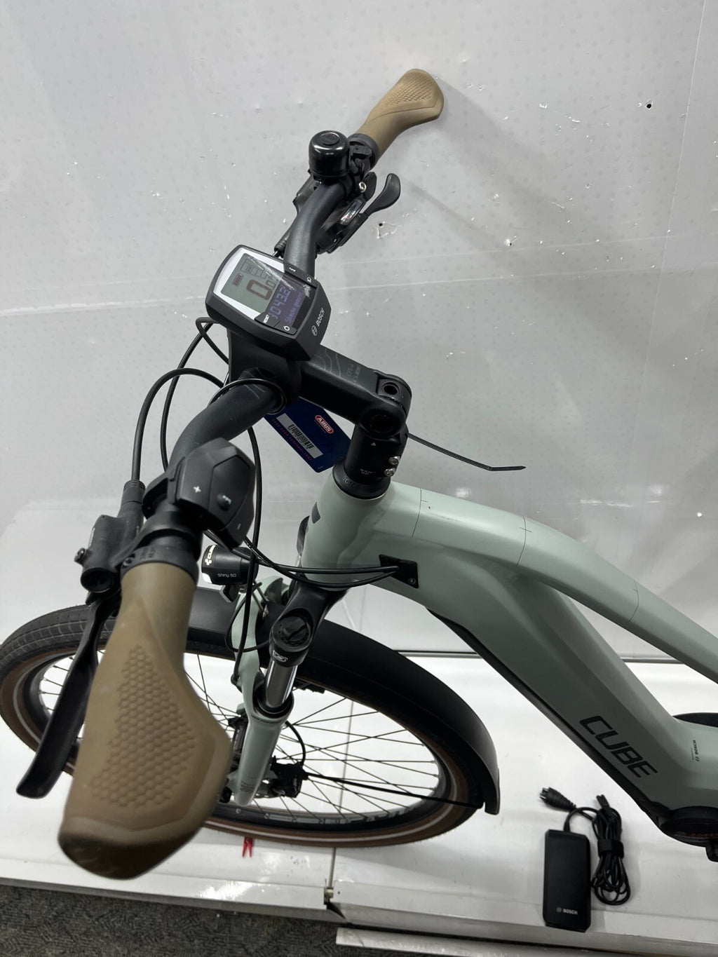 Cube Touring Hybrid Pro 625