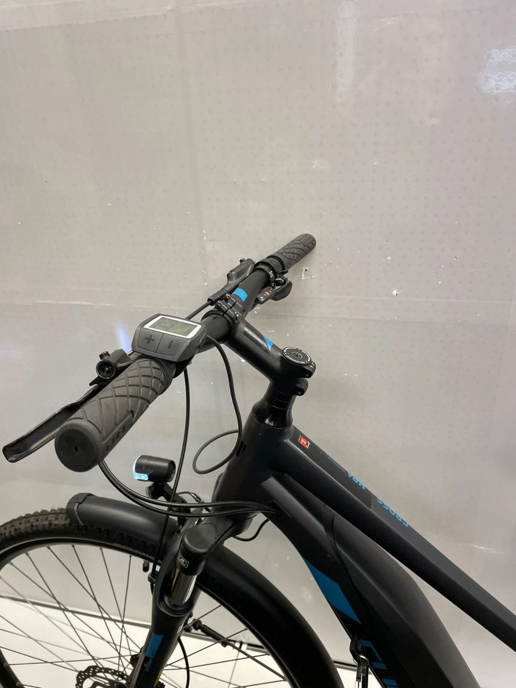 CUBE Cross Hybrid One 500, keine 750 Km gefahren!