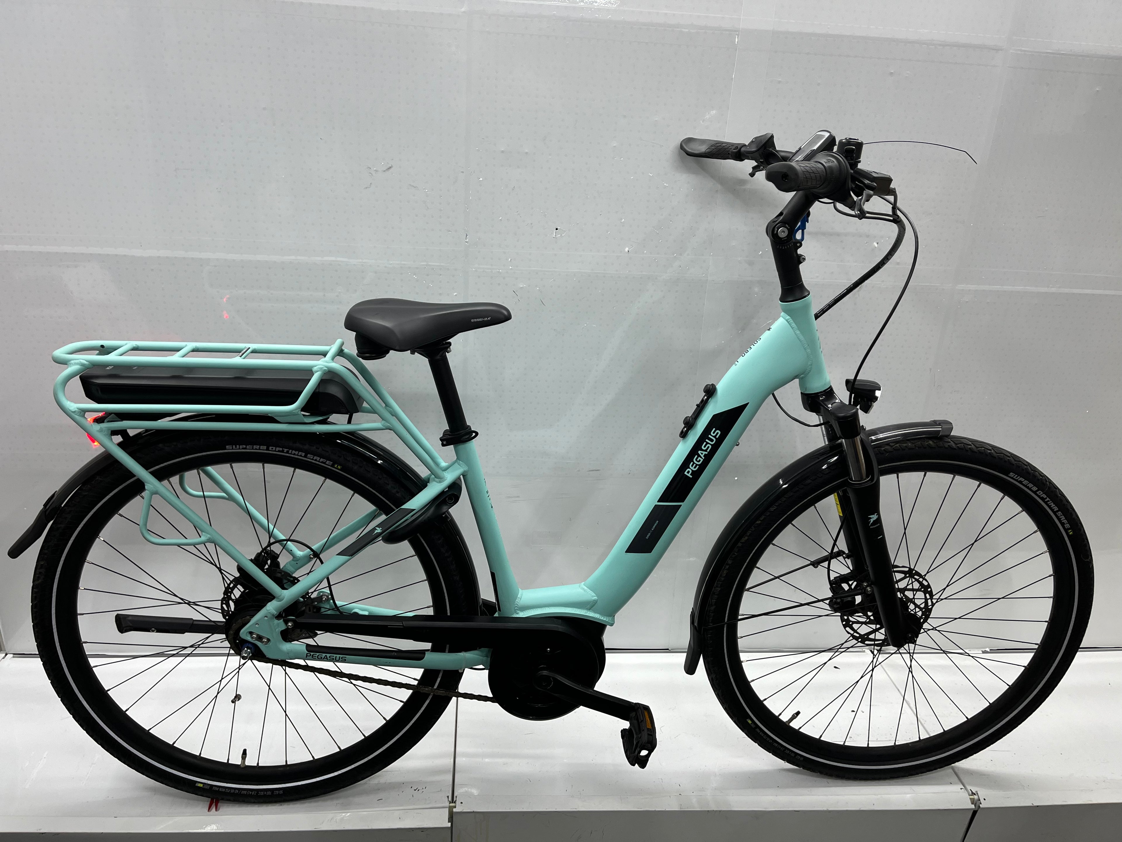 Pegasus Solero E8R Plus, keine 450 Km gefahren!