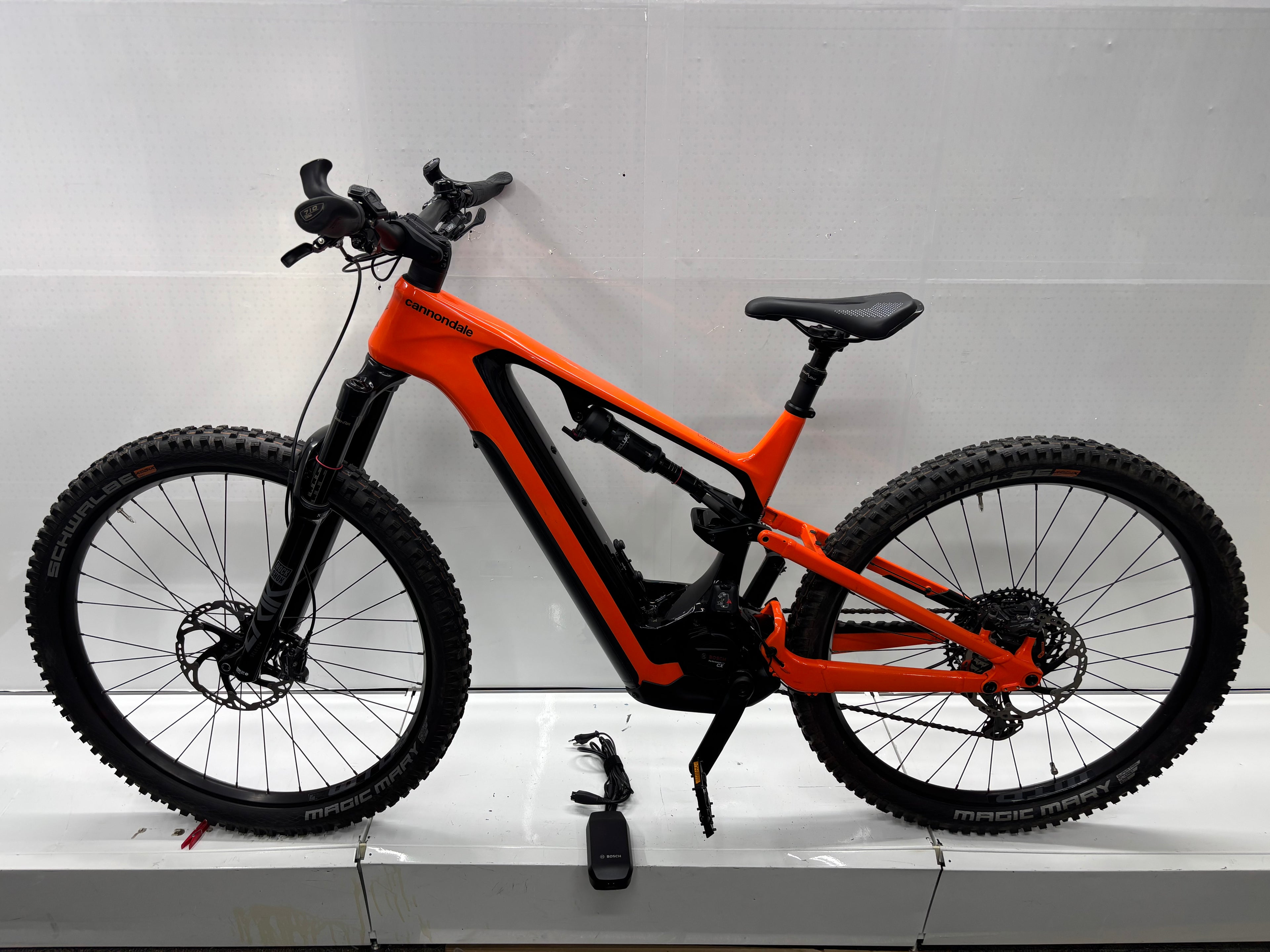 Cannondale Moterra Neo E-Fully - neuer Motor ! TOP !