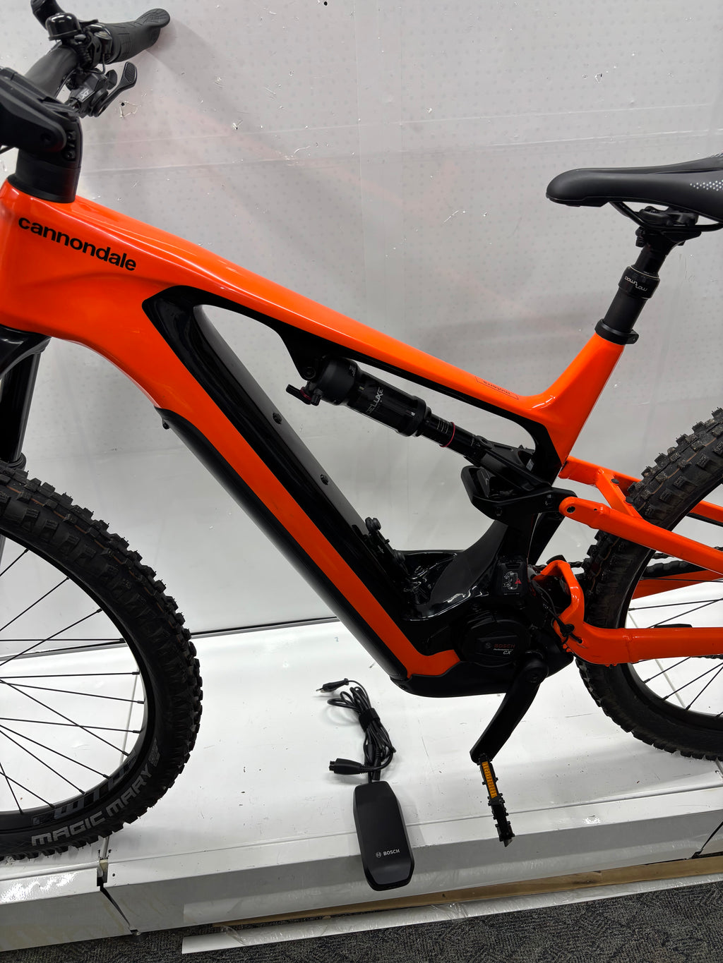 Cannondale Moterra Neo E-Fully - neuer Motor ! TOP !