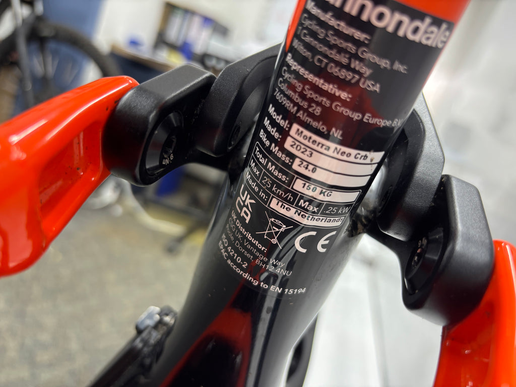 Cannondale Moterra Neo E-Fully - neuer Motor ! TOP !