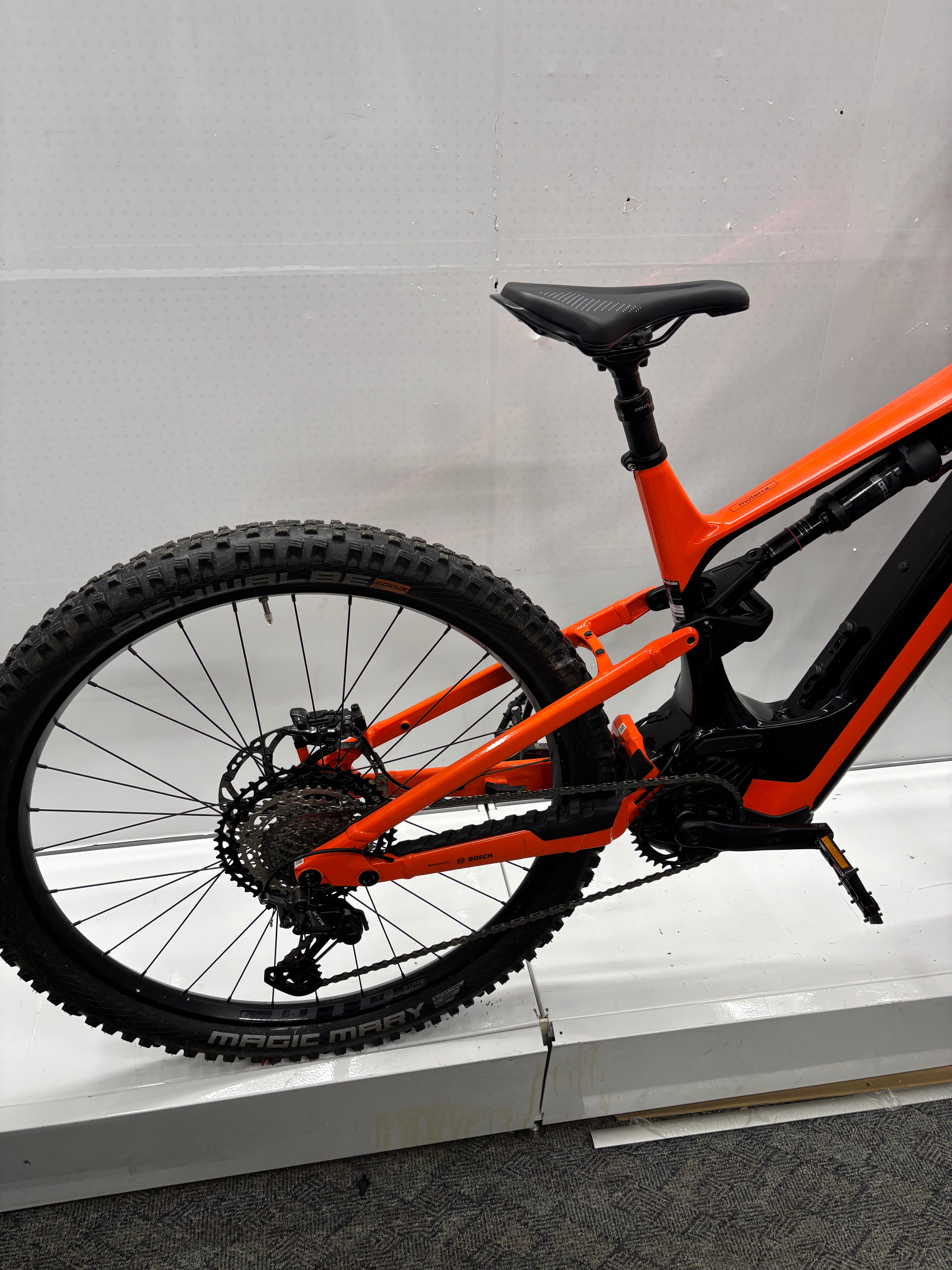 Cannondale Moterra Neo E-Fully - neuer Motor ! TOP !