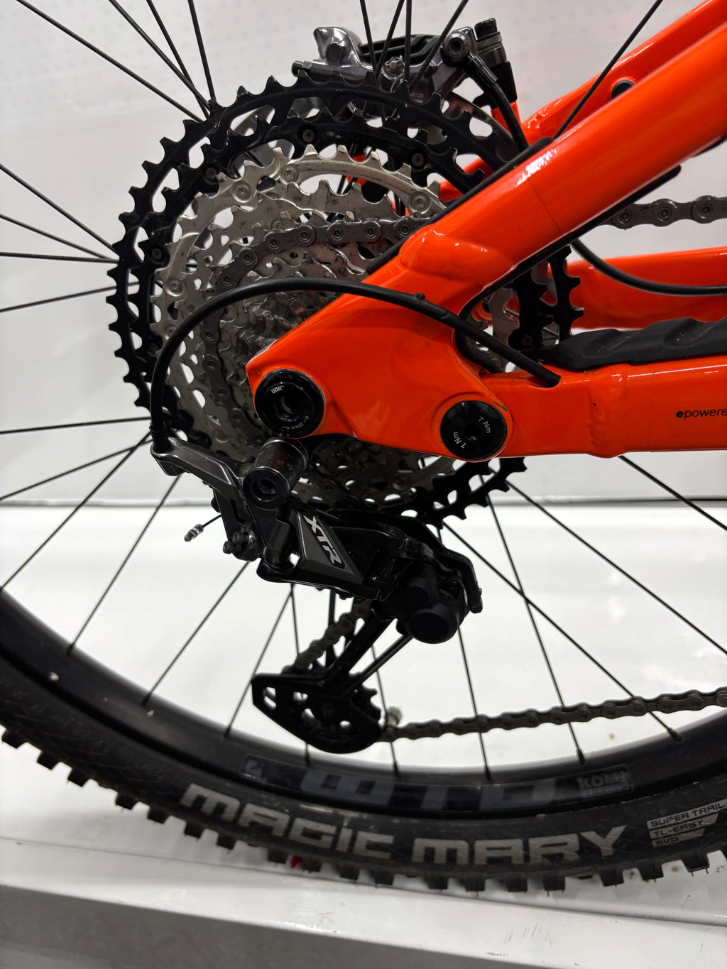 Cannondale Moterra Neo E-Fully - neuer Motor ! TOP !