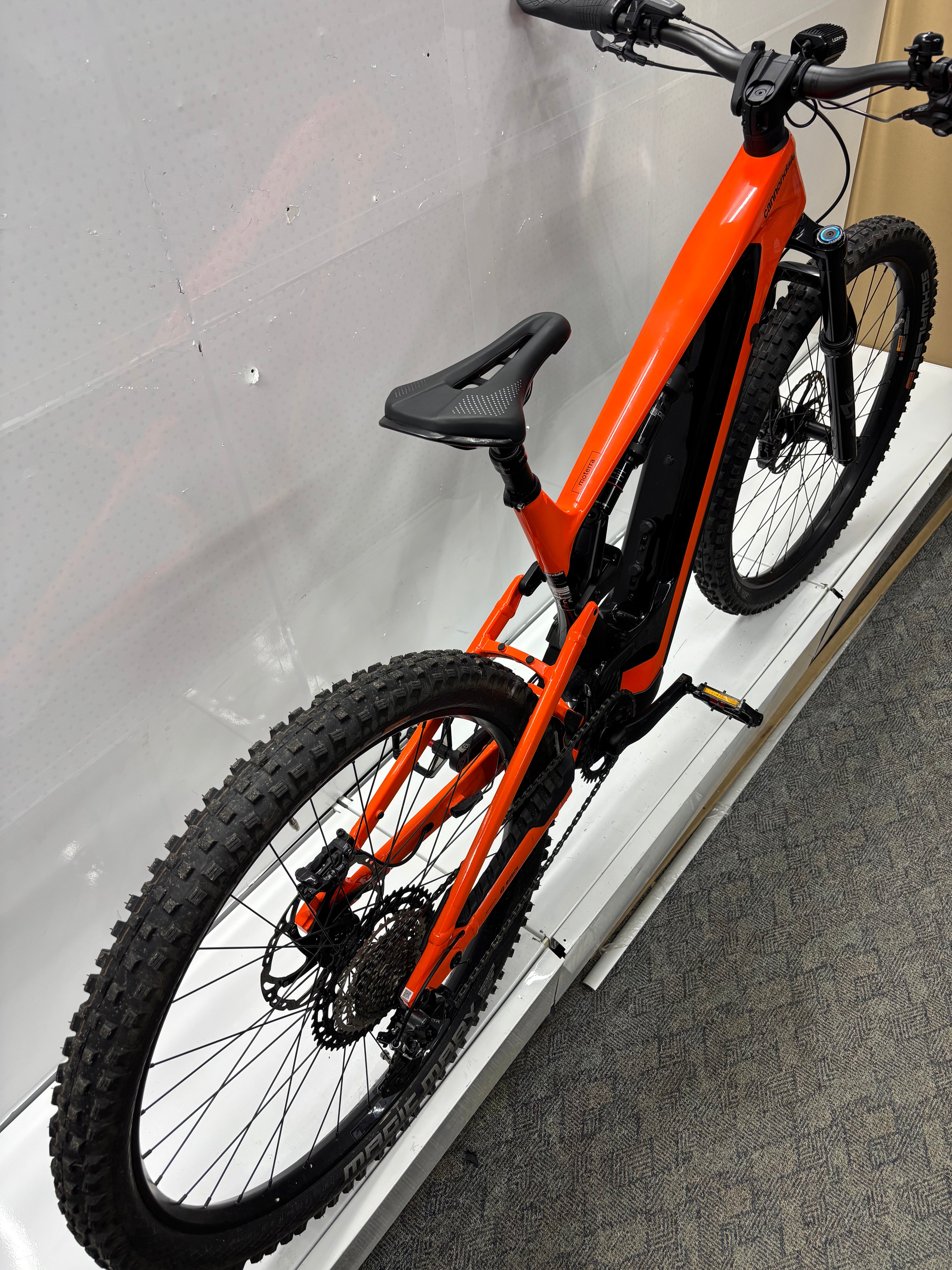Cannondale Moterra Neo E-Fully - neuer Motor ! TOP !