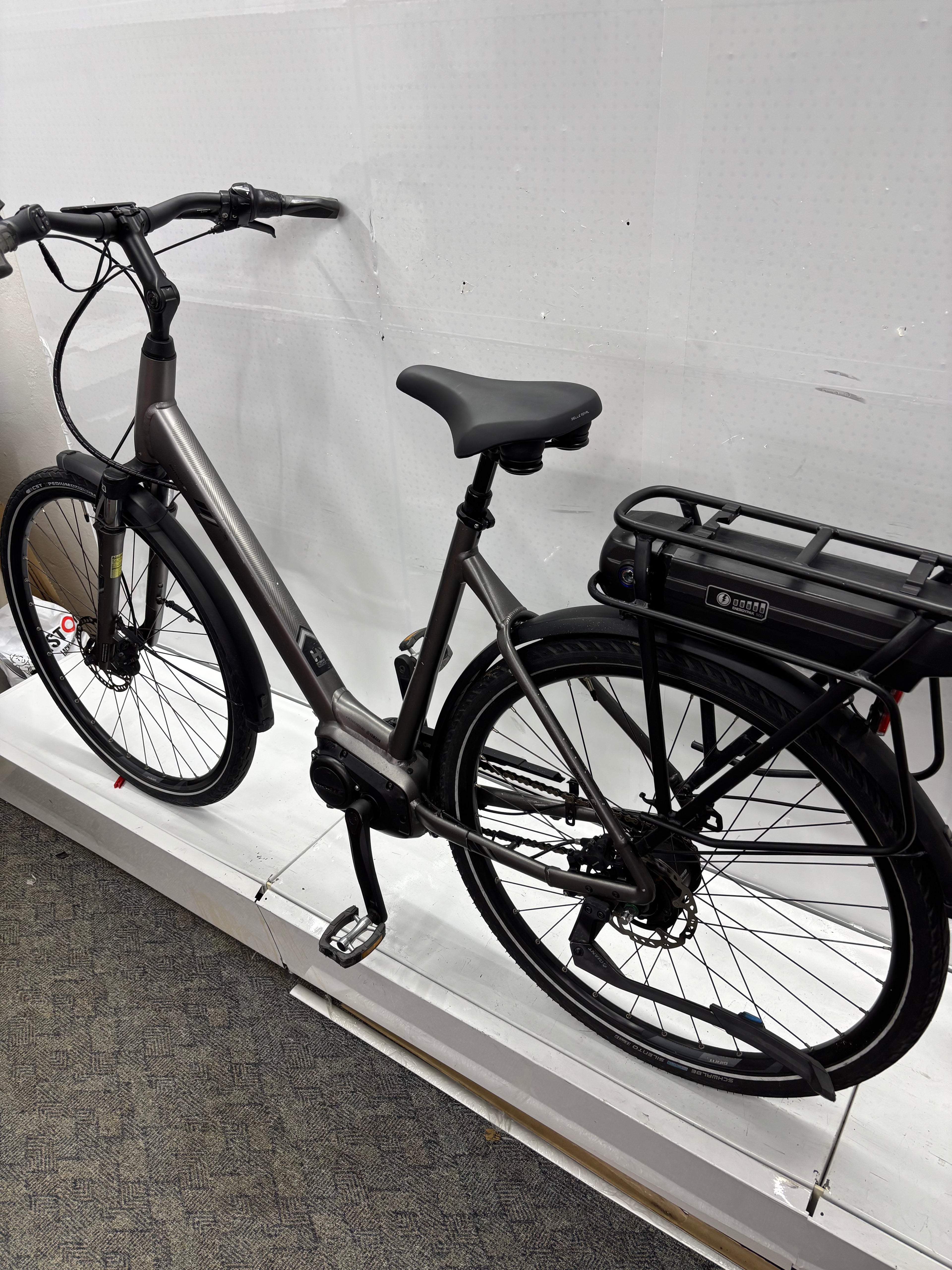 Giant Entour E+0 Fahrrad - Rahmengröße L - Bastlerad - DEFEKT