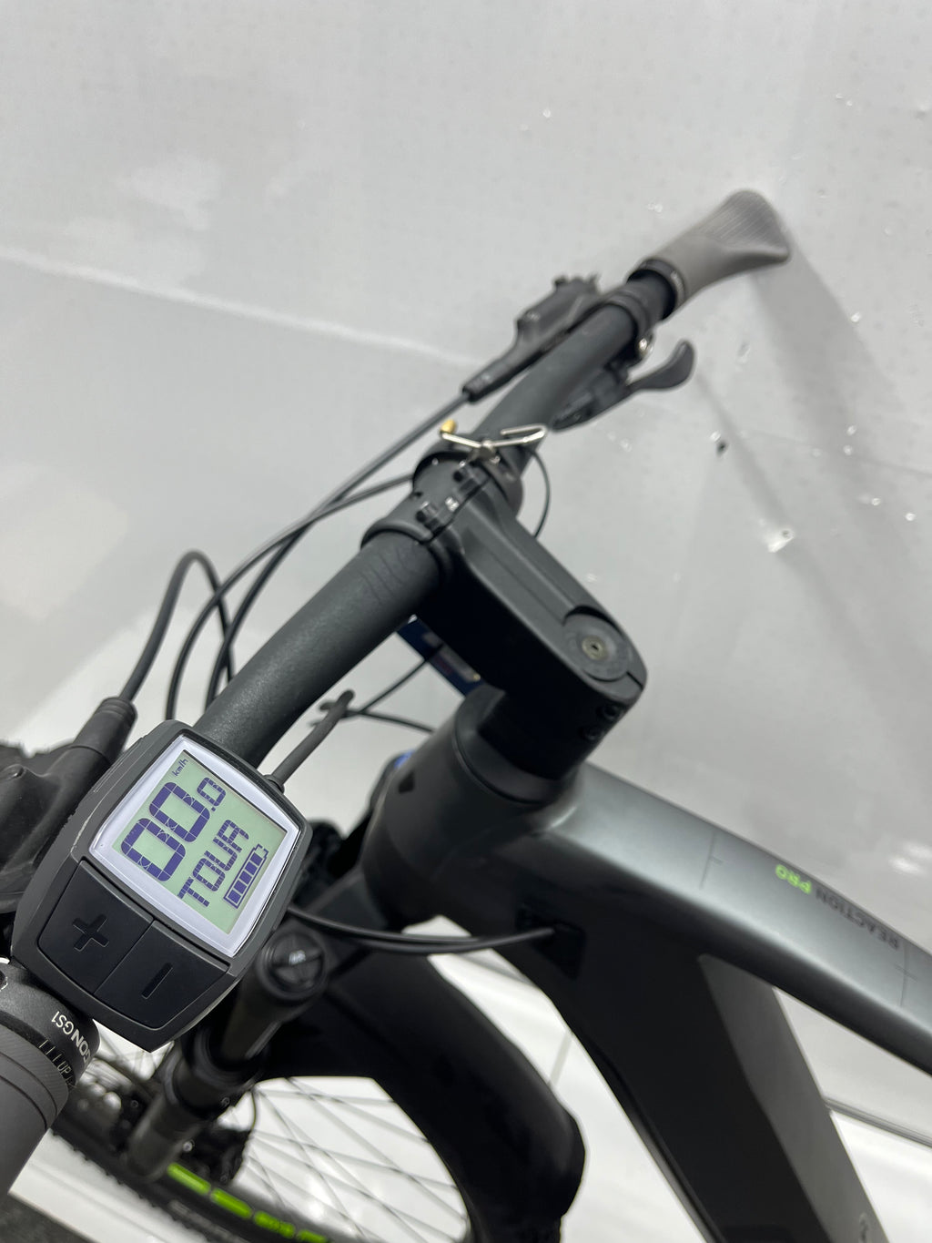 Cube Reaction Hybrid, keine 1500 KM !
