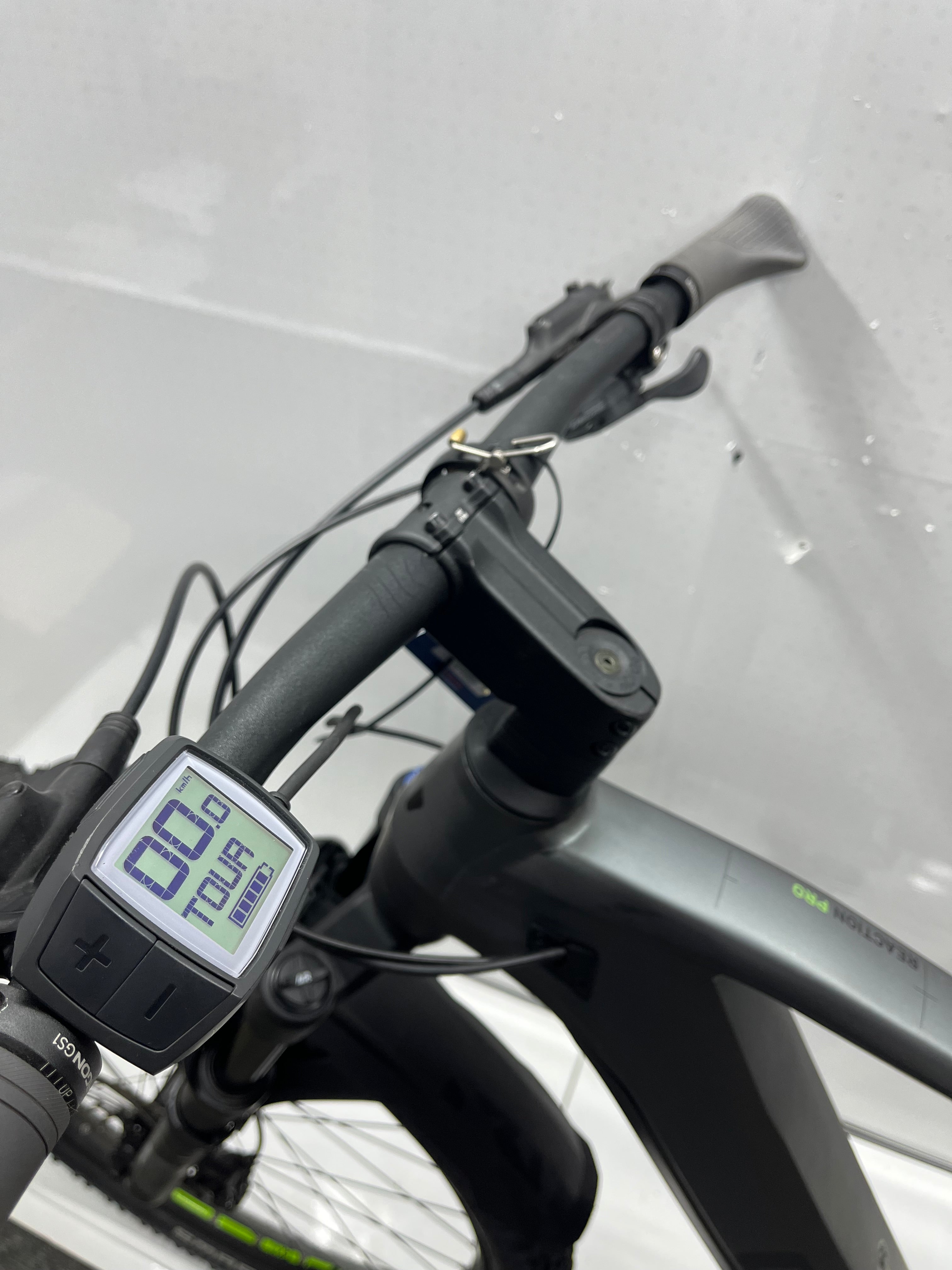 Cube Reaction Hybrid, keine 1500 KM !