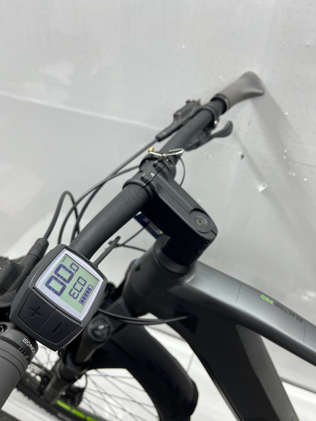Cube Reaction Hybrid, keine 1500 KM !