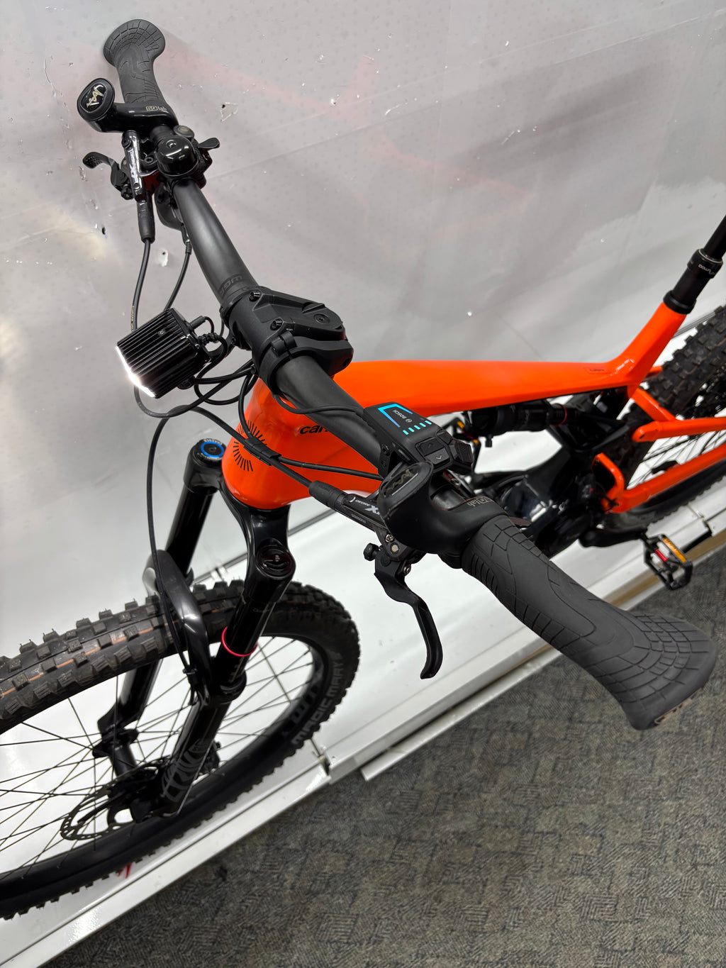 Cannondale Moterra Neo E-Fully - neuer Motor ! TOP !