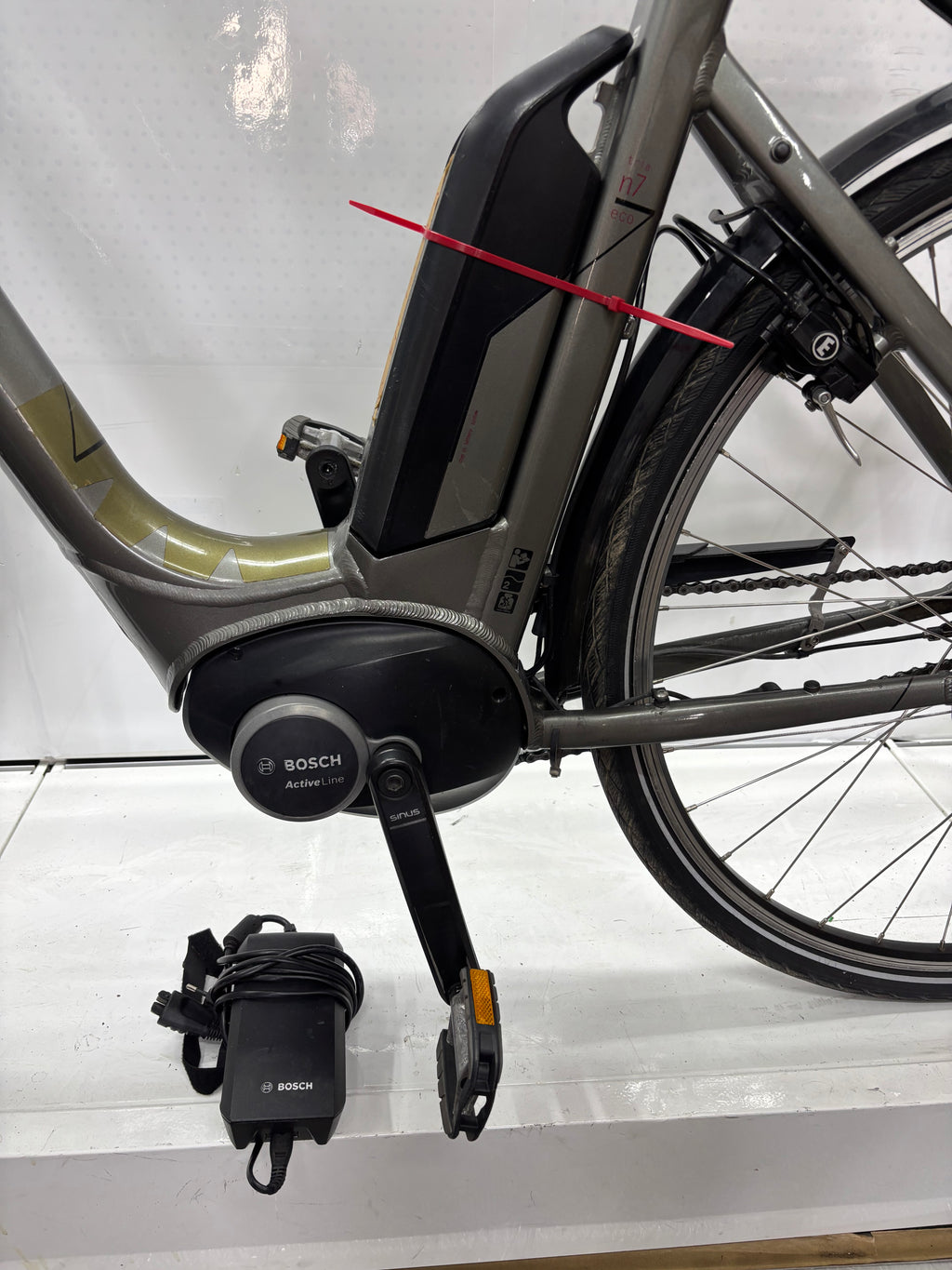 Winora Sinus Tria N7 eco - Bastlerrad - DEFEKT