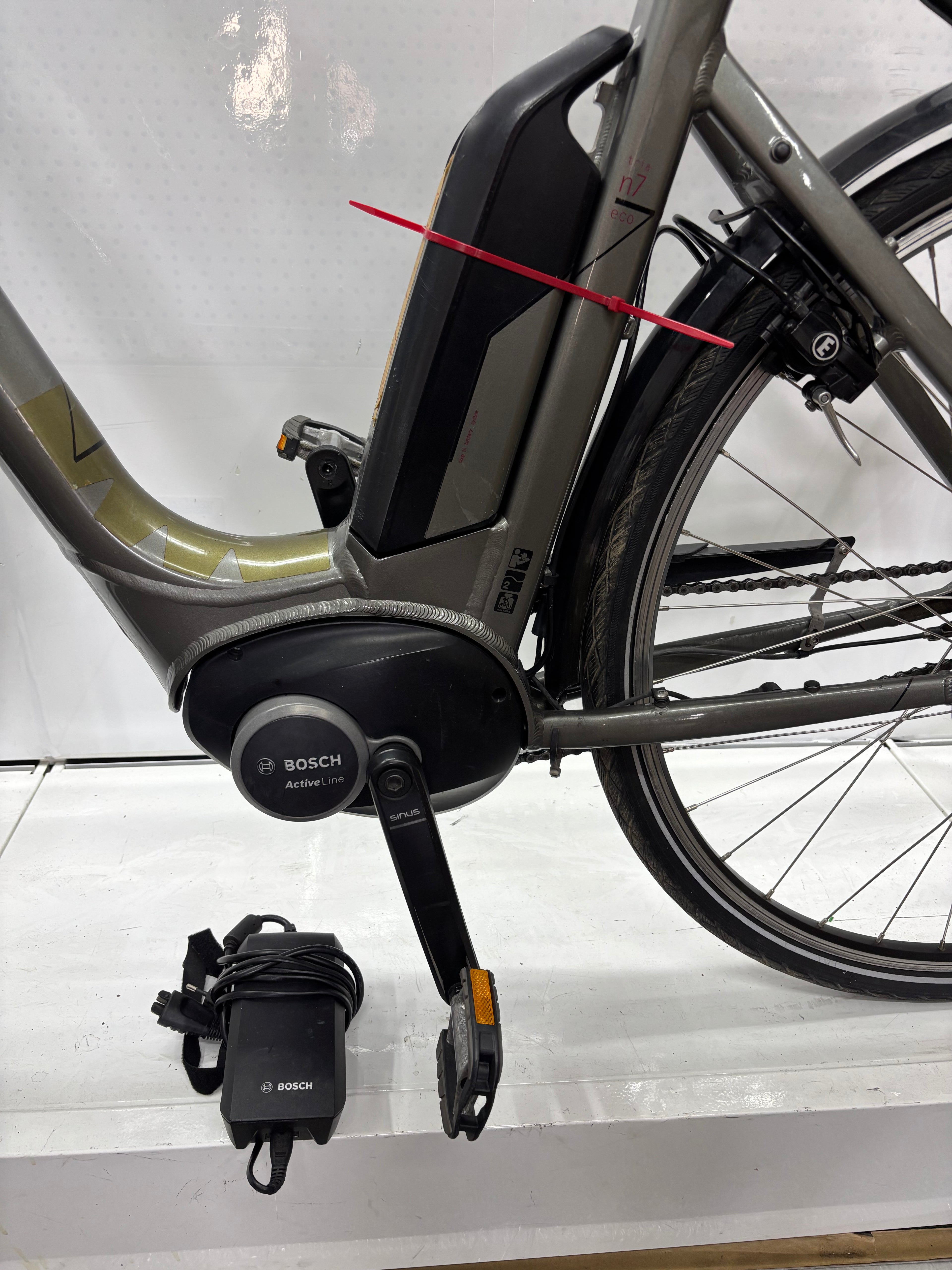 Winora Sinus Tria N7 eco - Bastlerrad - DEFEKT