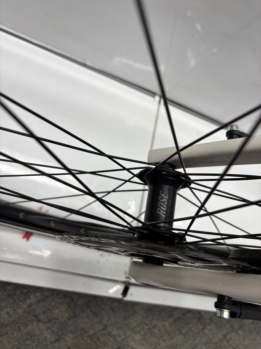 Rose Fahrrad Sneak + - Bastlerrad - DEFEKT - neuwertig