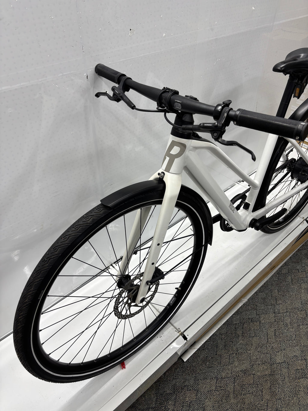 Rose Fahrrad Sneak + - Bastlerrad - DEFEKT - neuwertig