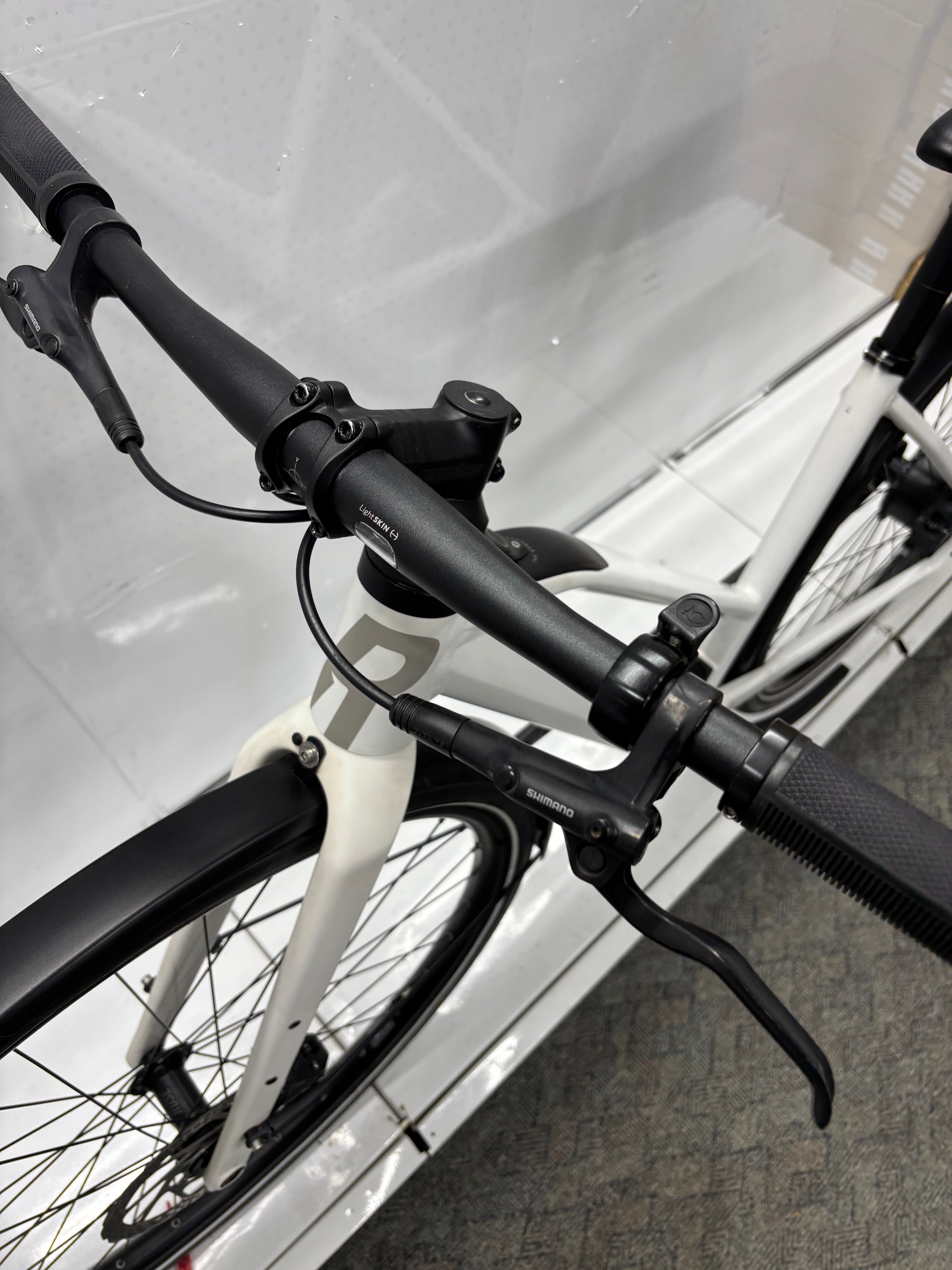 Rose Fahrrad Sneak + - Bastlerrad - DEFEKT - neuwertig