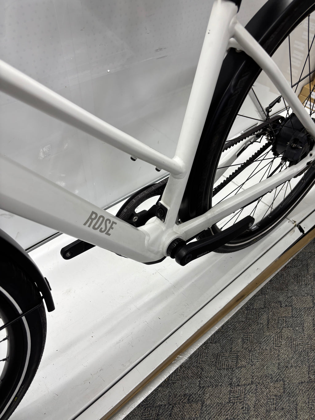 Rose Fahrrad Sneak + - Bastlerrad - DEFEKT - neuwertig