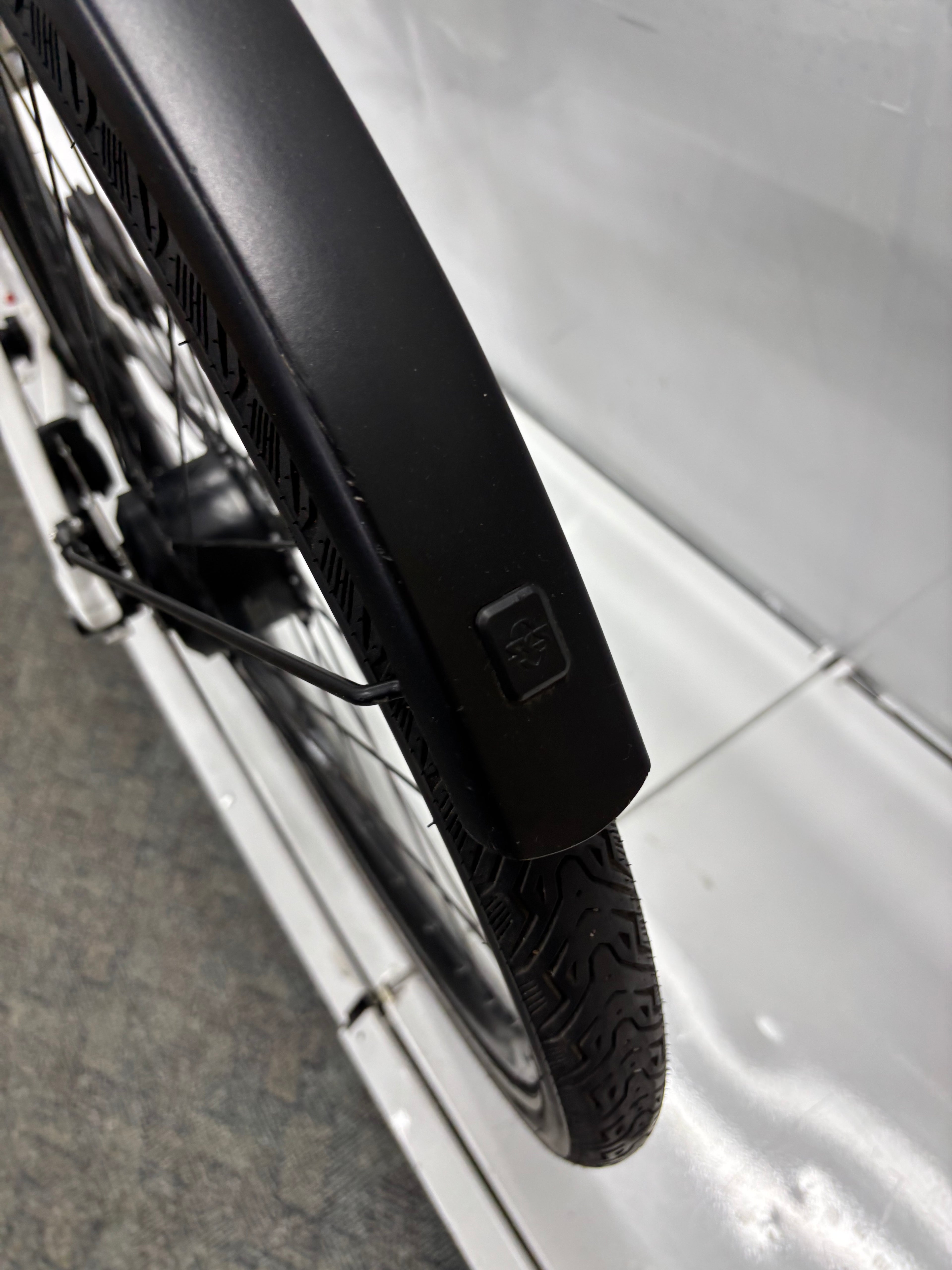 Rose Fahrrad Sneak + - Bastlerrad - DEFEKT - neuwertig