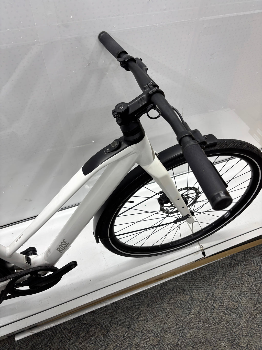 Rose Fahrrad Sneak + - Bastlerrad - DEFEKT - neuwertig