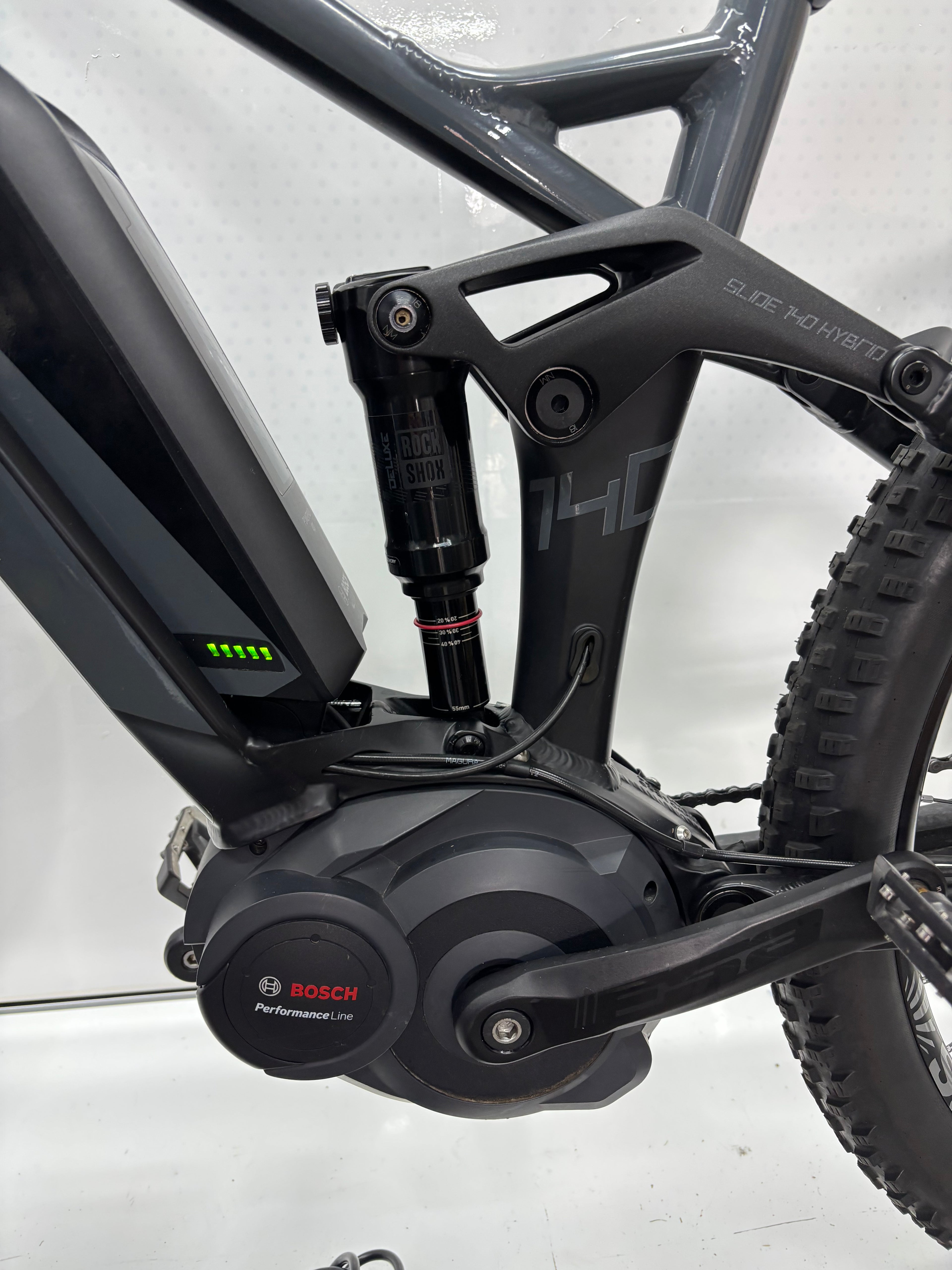 Radon Slide Hybrid 140