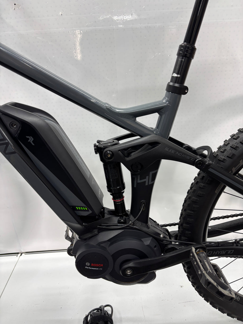 Radon Slide Hybrid 140