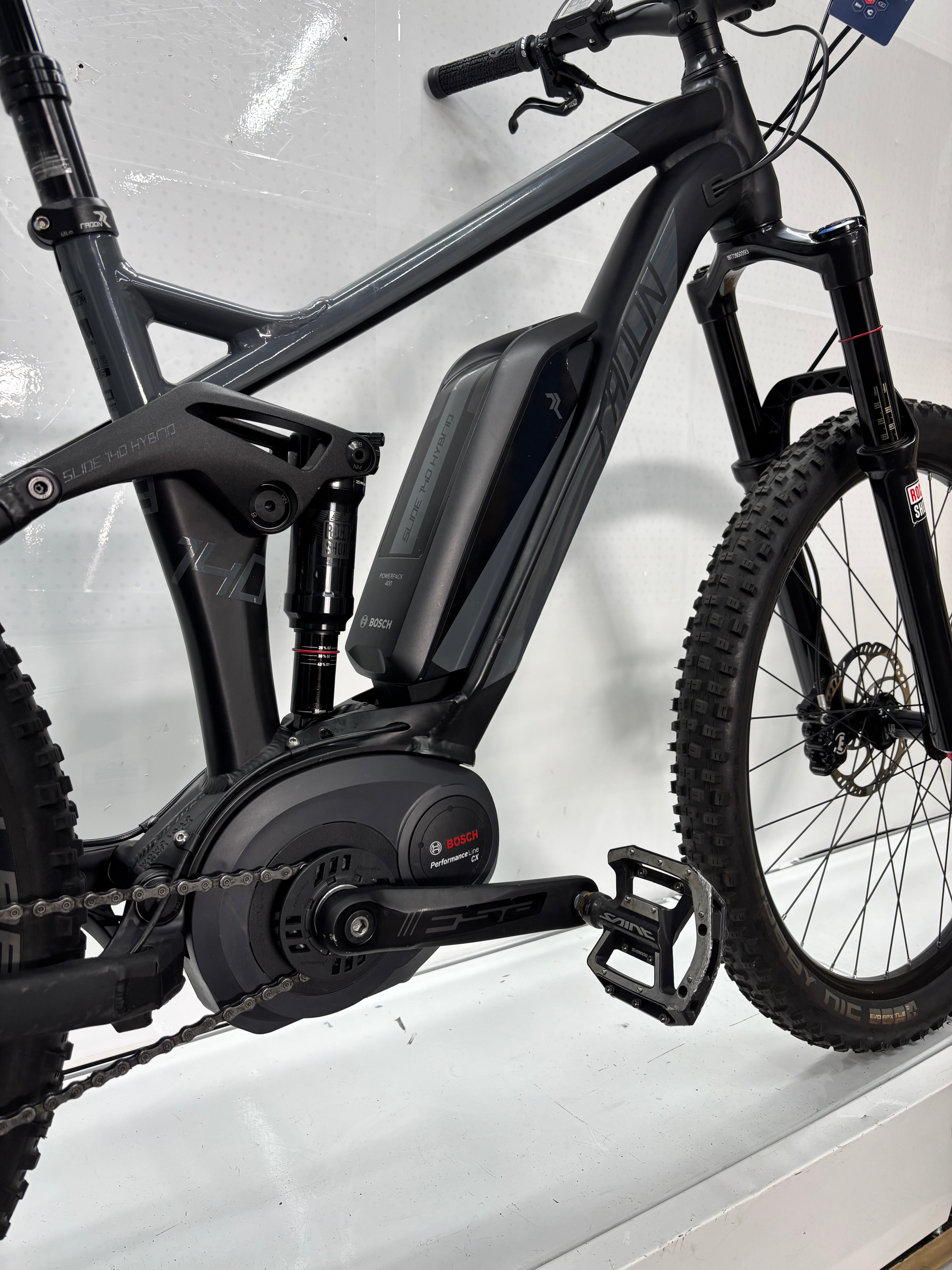 Radon Slide Hybrid 140