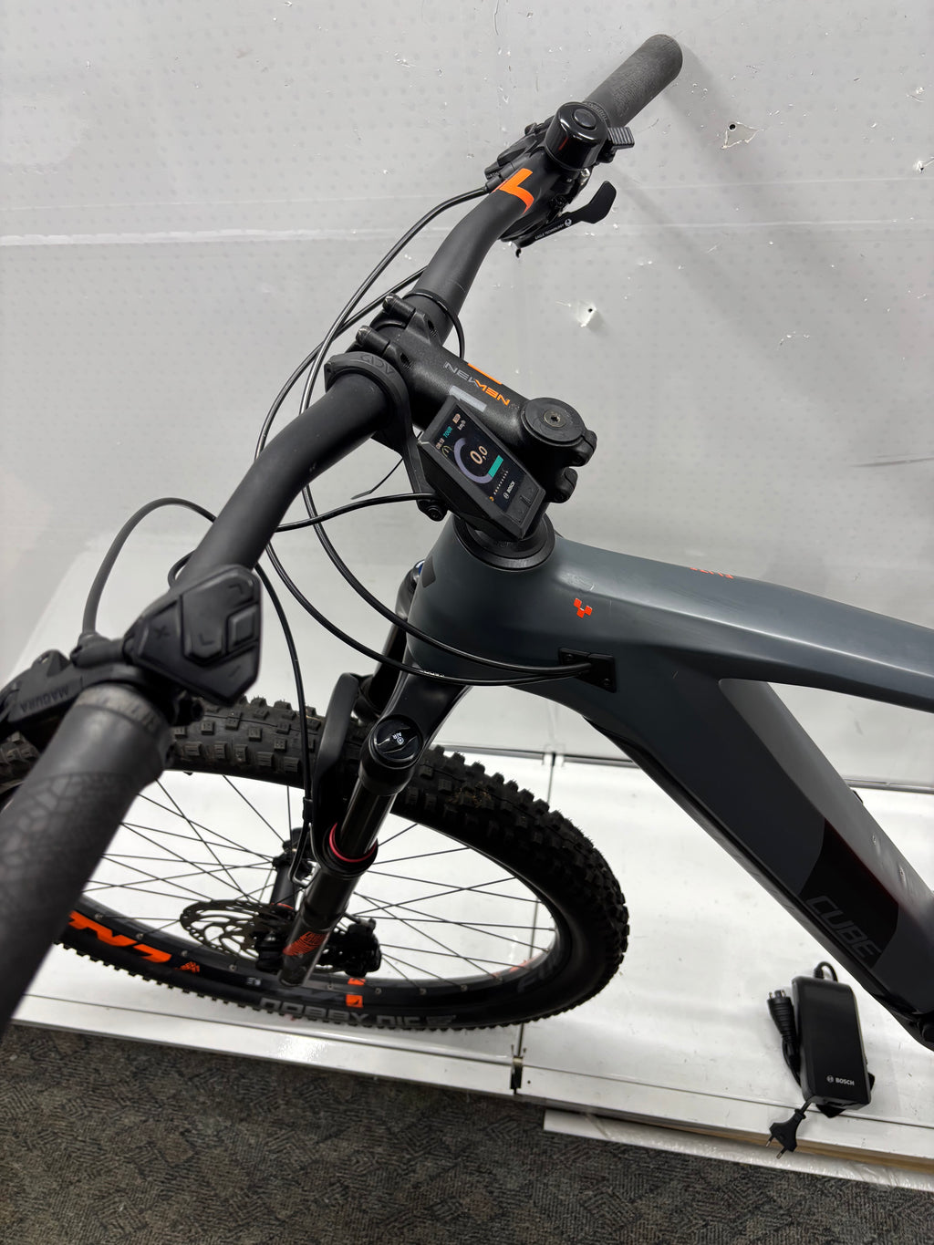 Cube Elite Hybrid C:62