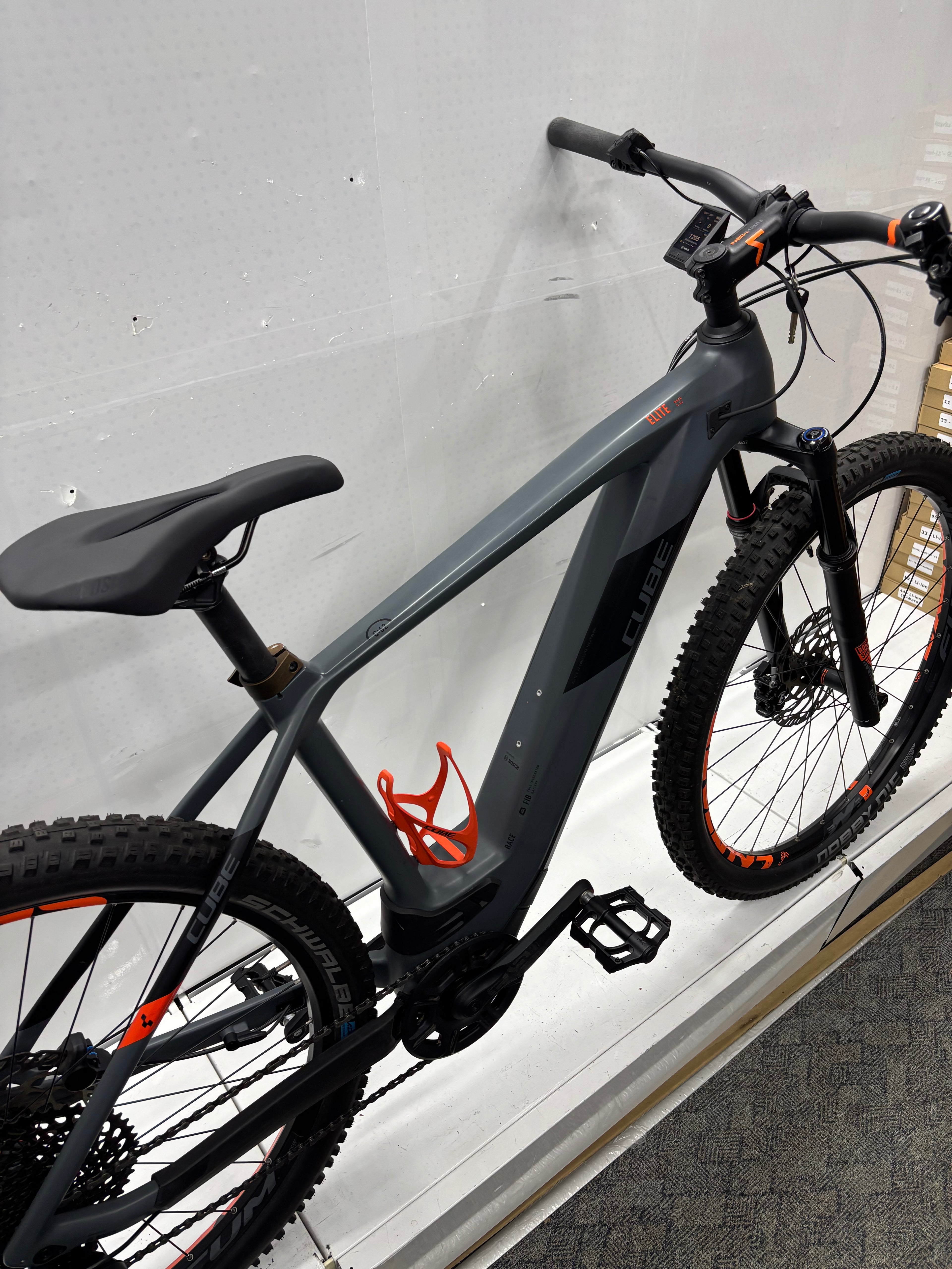 Cube Elite Hybrid C:62