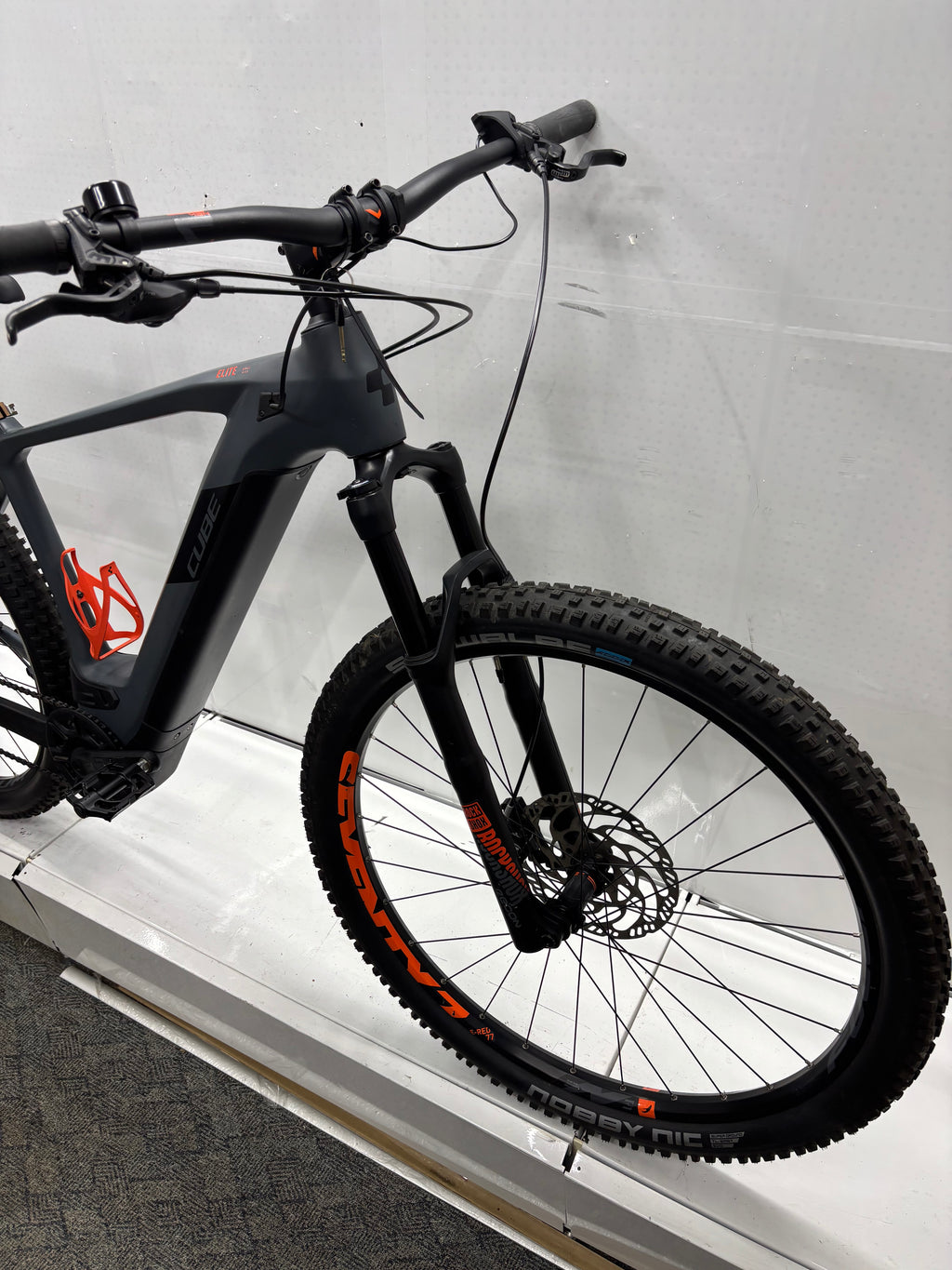 Cube Elite Hybrid C:62