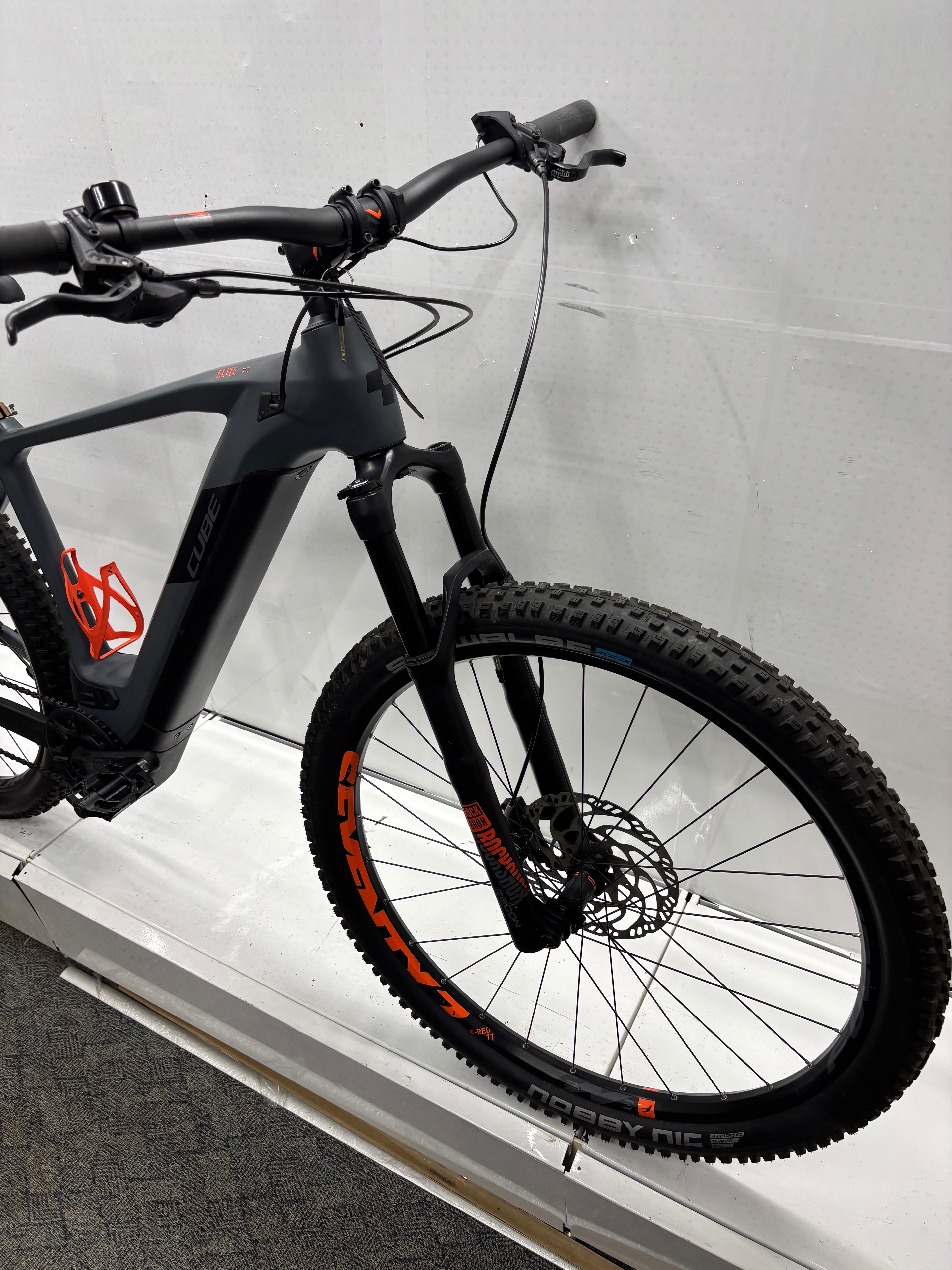 Cube Elite Hybrid C:62